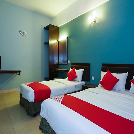 Hotel O Hotel Orchard Inn Lumut Exterior foto