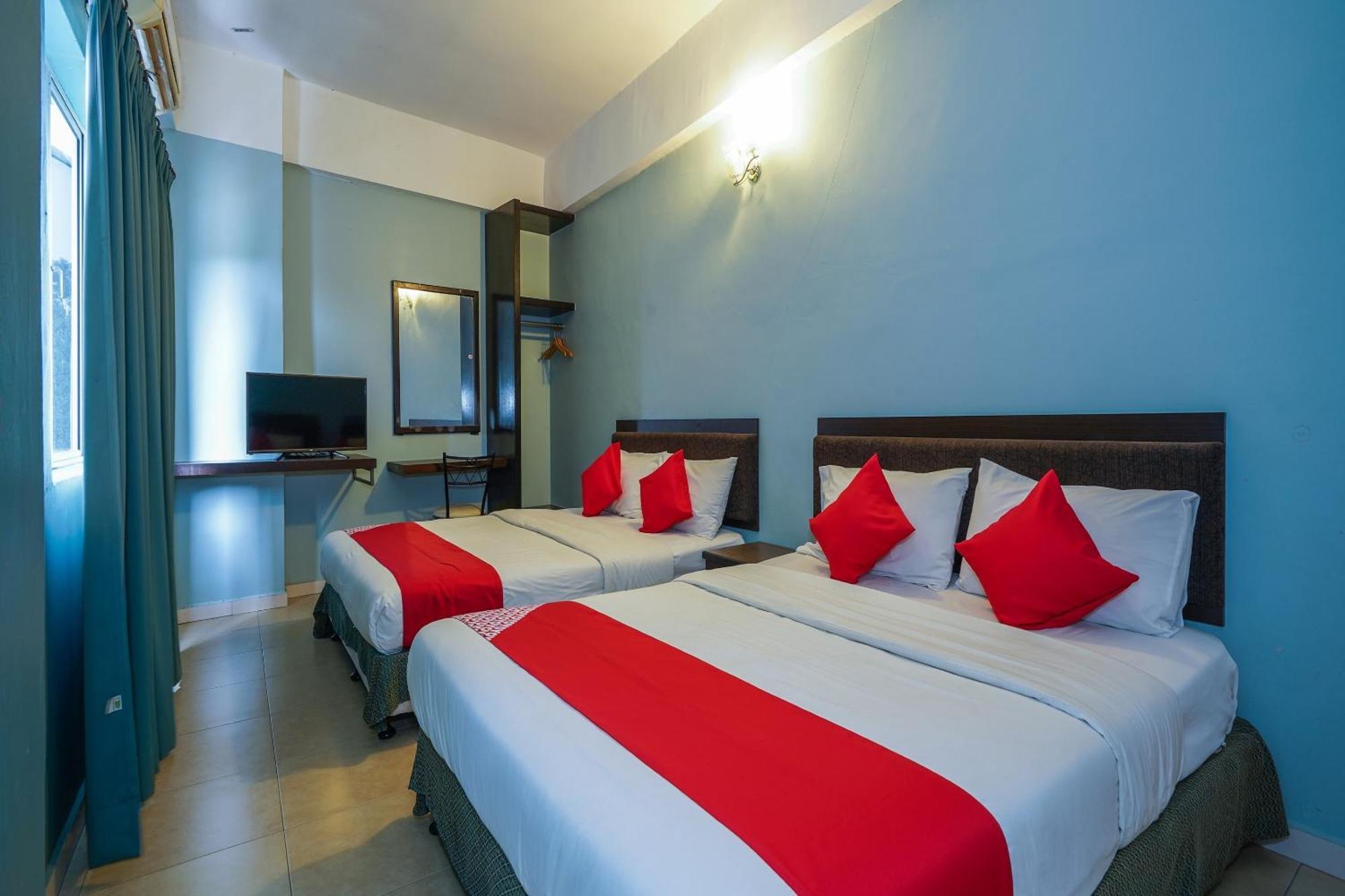 Hotel O Hotel Orchard Inn Lumut Exterior foto